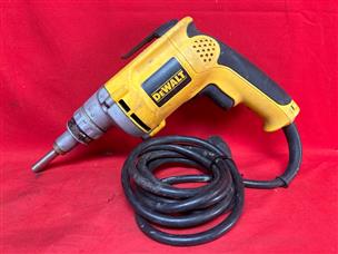 DEWALT DW272 Corded VSR Drywall Scrugun Screw Gun Good Buya